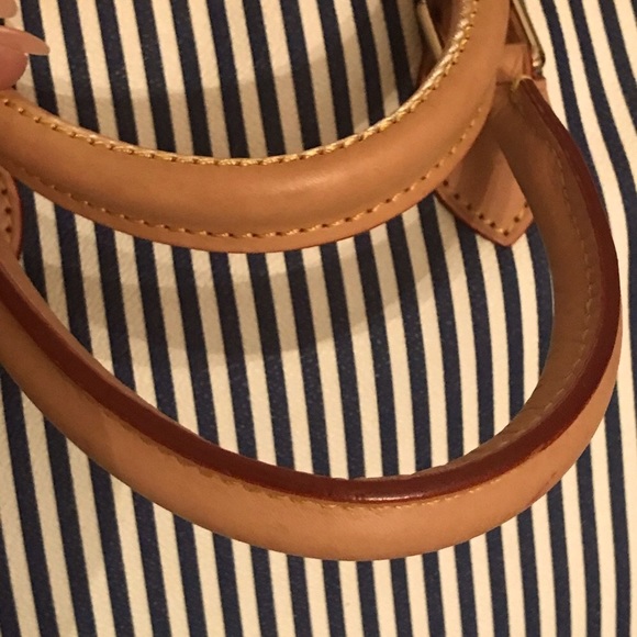 MWOT Dooney and Burke purse - Picture 6 of 15